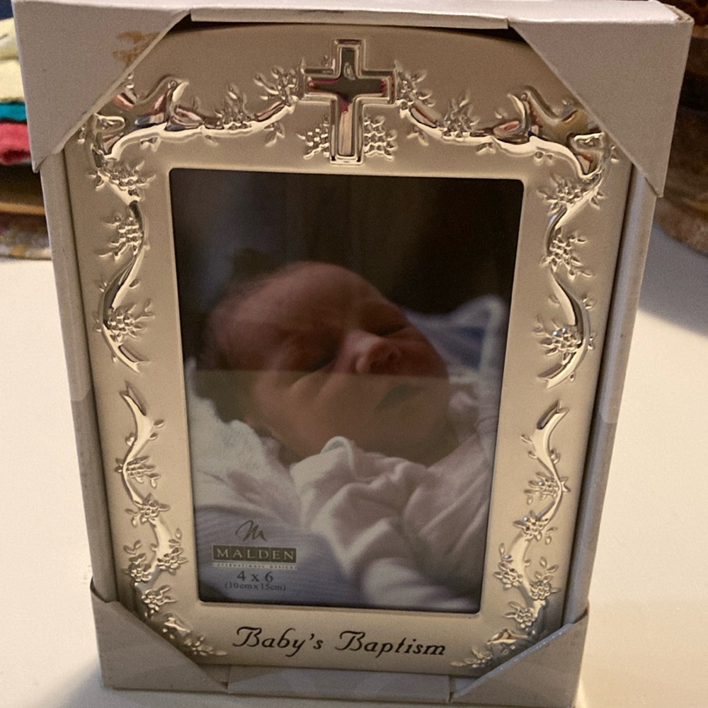 Malden Accents NIB 4X6 Baby Baptism Picture Frame